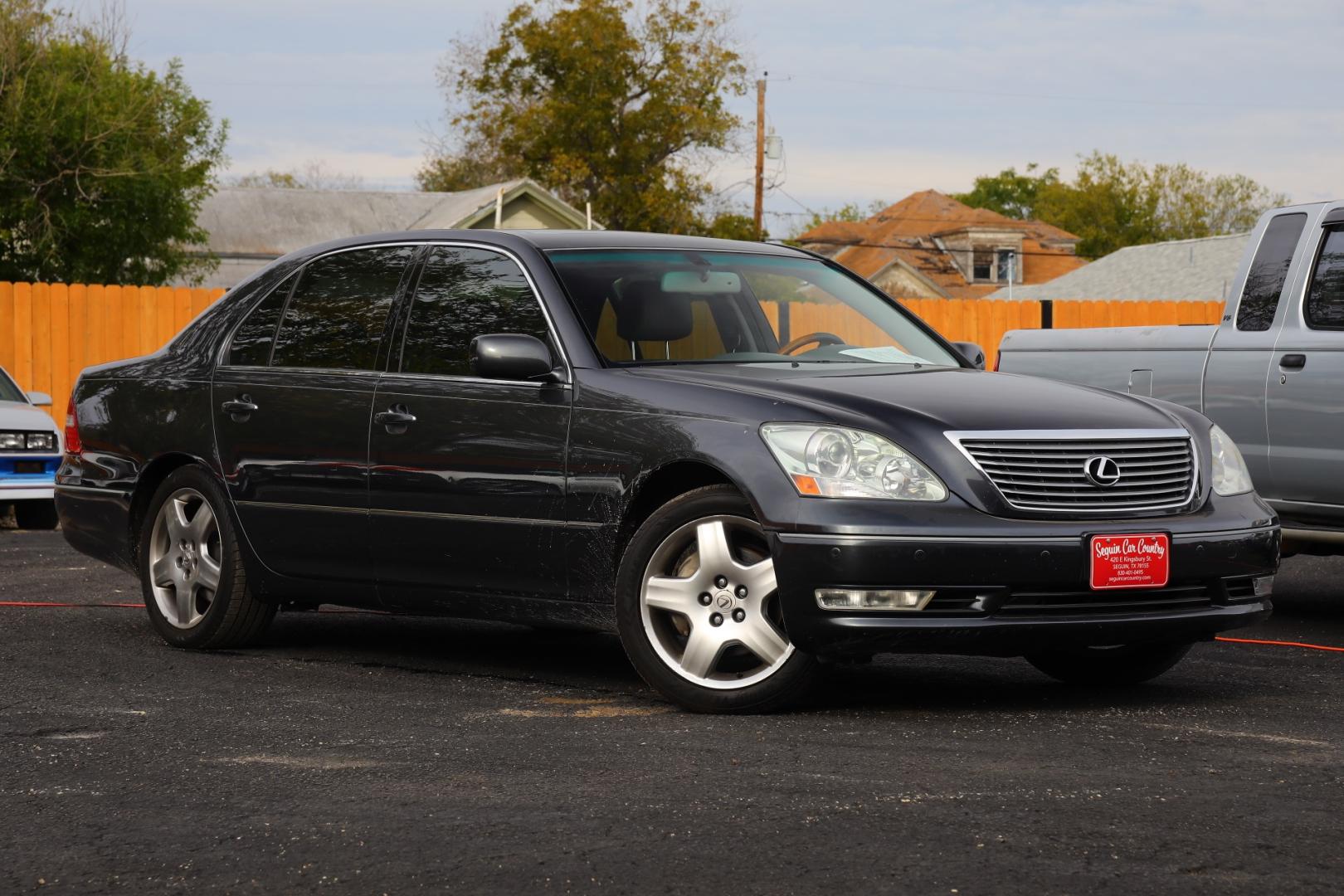 2006 BLUE LEXUS LS 430 Sedan (JTHBN36F565) with an 4.3L V8 DOHC 32V engine, 6-SPEED AUTOMATIC transmission, located at 420 E. Kingsbury St., Seguin, TX, 78155, (830) 401-0495, 29.581060, -97.961647 - Photo#0